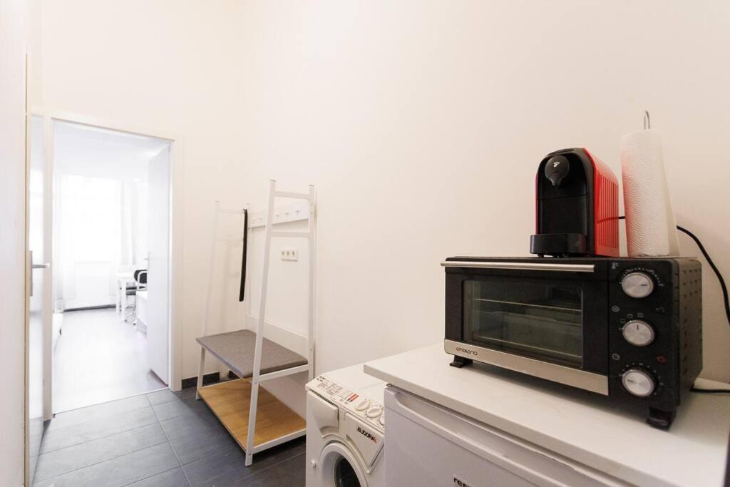 Urban Capsule Apartment - Near Mariahilfer Strasse ウィーン エクステリア 写真