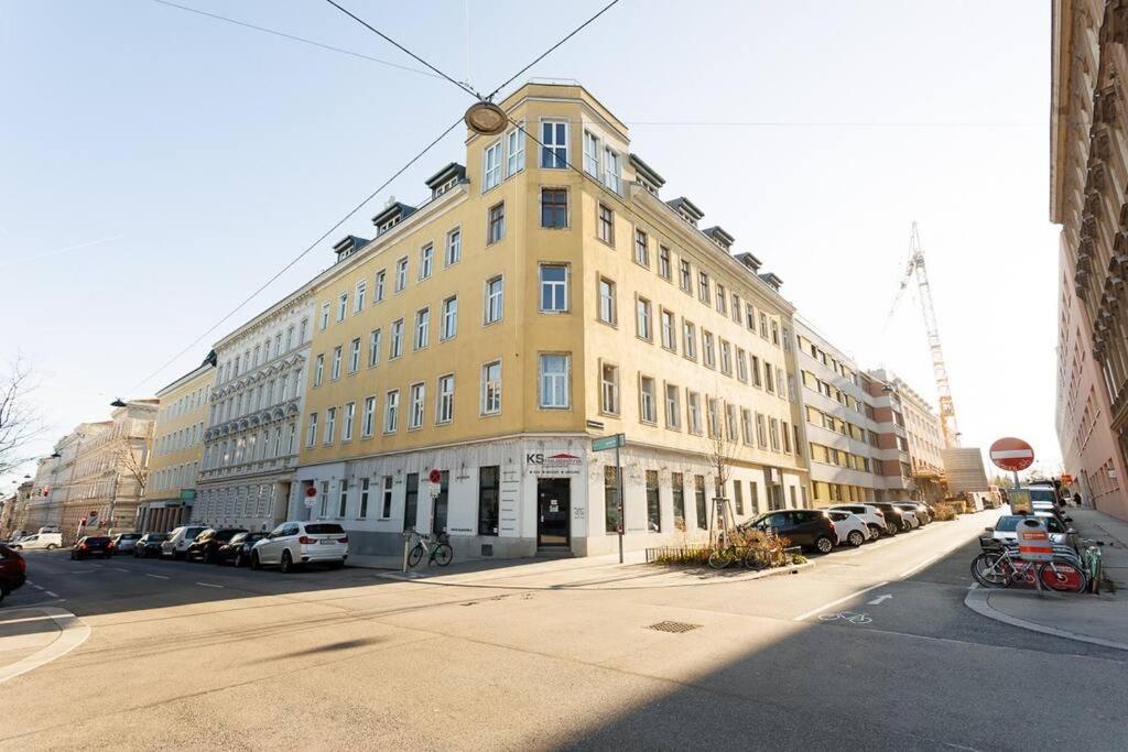 Urban Capsule Apartment - Near Mariahilfer Strasse ウィーン エクステリア 写真